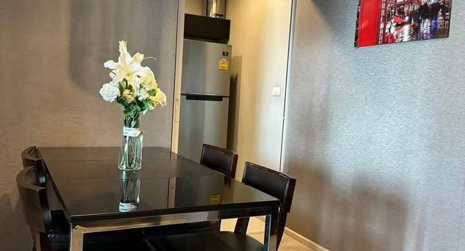 For rent 2 bedrooms condo in Khlong Toei, Bangkok