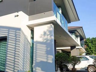 À louer 4 chambres maison à Bang Kapi, Bangkok