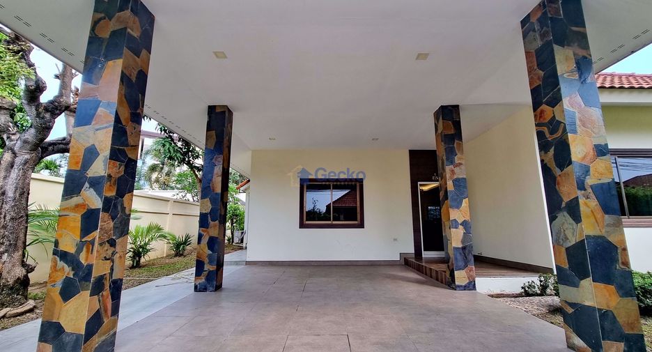For rent 4 bedrooms house in East Pattaya, Pattaya