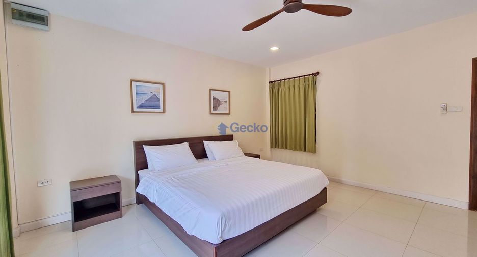 For rent 4 bedrooms house in East Pattaya, Pattaya