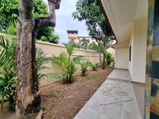 À louer 4 chambres maison à Bang Lamung, Chonburi