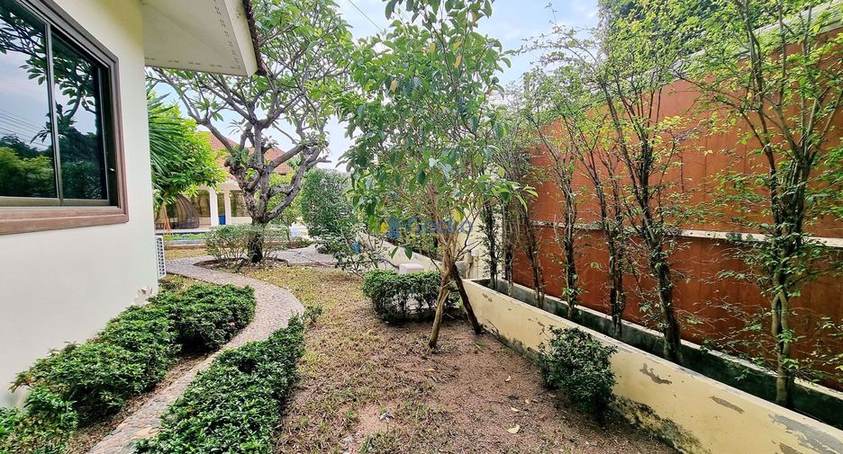 For rent 4 bedrooms house in East Pattaya, Pattaya