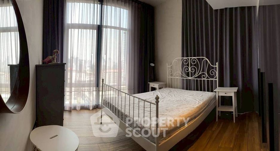 For rent 2 bedrooms condo in Watthana, Bangkok