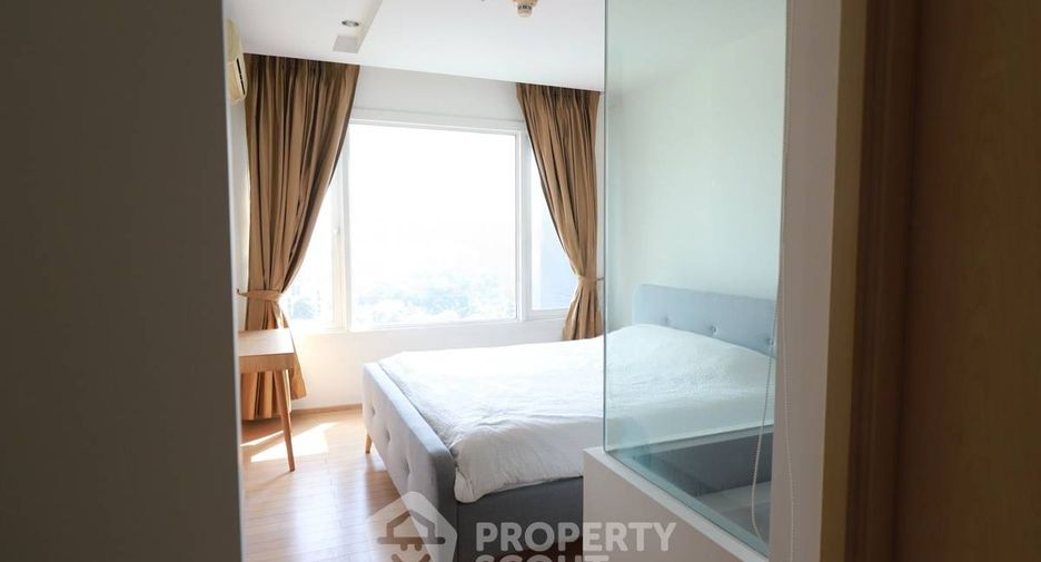 For rent 2 bedrooms condo in Khlong Toei, Bangkok
