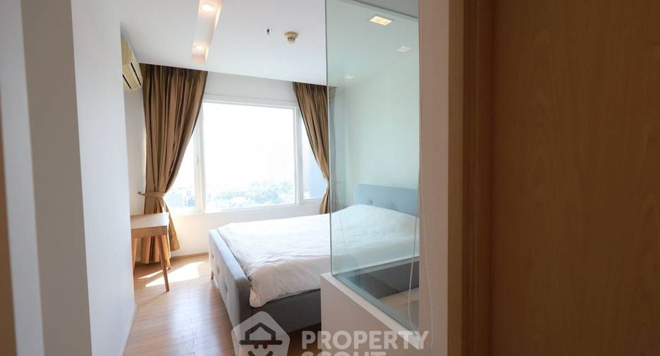 For rent 2 bedrooms condo in Khlong Toei, Bangkok