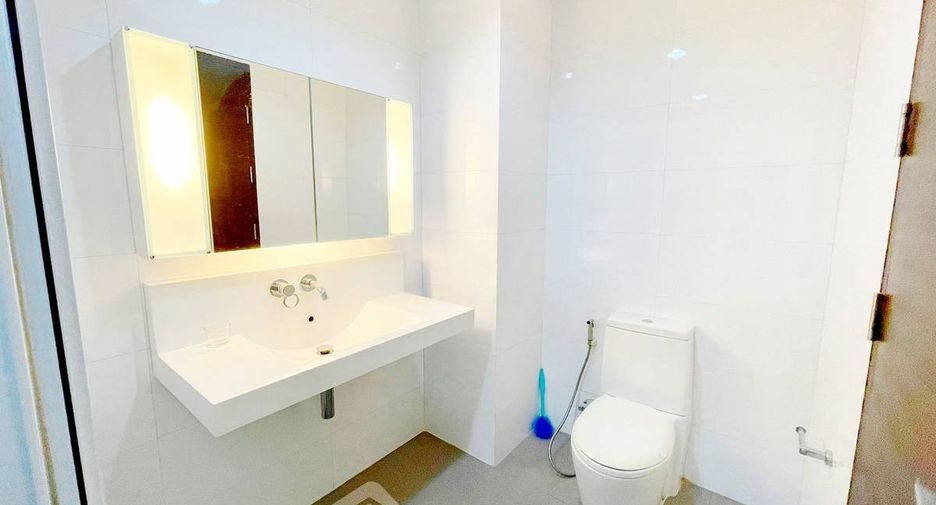 À louer 1 chambre condo à Huai Khwang, Bangkok
