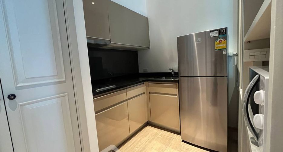 Condo en alquiler de 1 habitaciones en Khlong Toei, Bangkok
