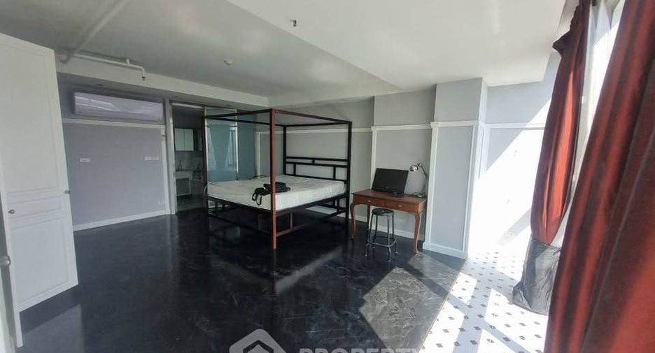 For rent 2 ベッドルーム condo in Pathum Wan, Bangkok