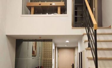 Condo en alquiler de 1 habitaciones en Bang Rak, Bangkok