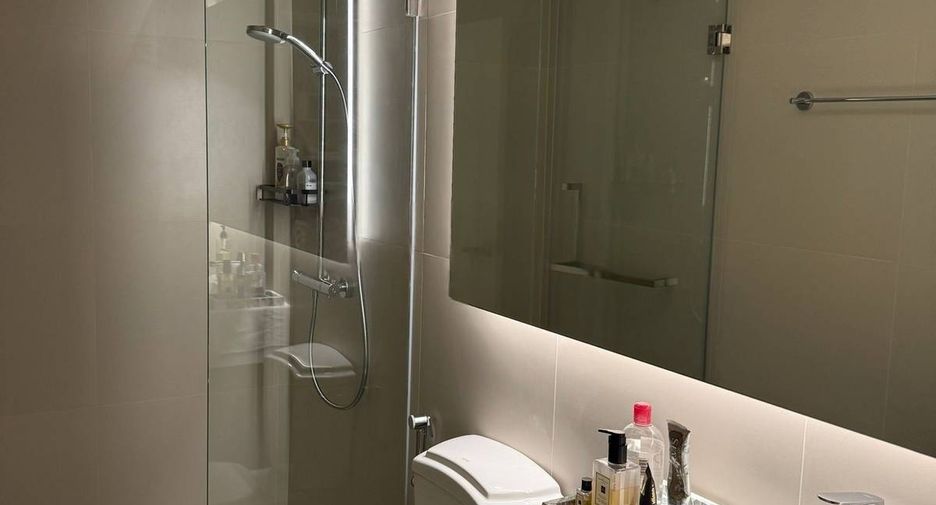 For rent 1 bed condo in Phaya Thai, Bangkok