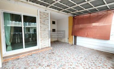 For sale 4 bedrooms townhouse in Sai Mai, Bangkok