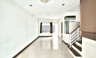 For sale 4 bedrooms townhouse in Sai Mai, Bangkok