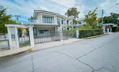 For sale 4 bedrooms house in Mueang Pathum Thani, Pathum Thani