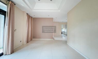 For sale 4 bedrooms house in Mueang Pathum Thani, Pathum Thani