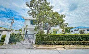 For sale 4 bedrooms house in Mueang Pathum Thani, Pathum Thani