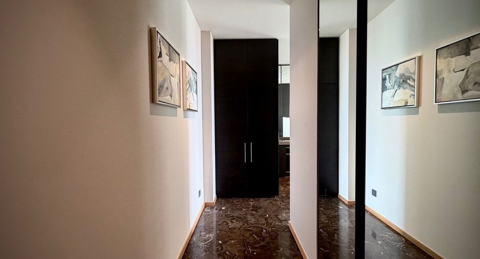 For rent 2 bedrooms condo in Pathum Wan, Bangkok
