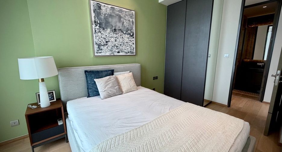 For rent 2 bedrooms condo in Pathum Wan, Bangkok