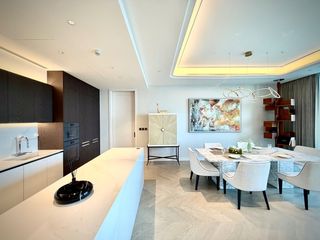 Condo en alquiler de 3 habitaciones en Sathon, Bangkok