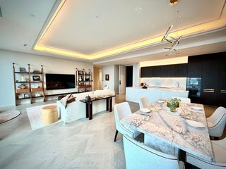 Condo en alquiler de 3 habitaciones en Sathon, Bangkok