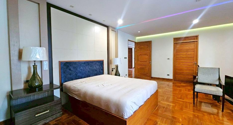 À louer 2 chambres condo à Khlong Toei, Bangkok