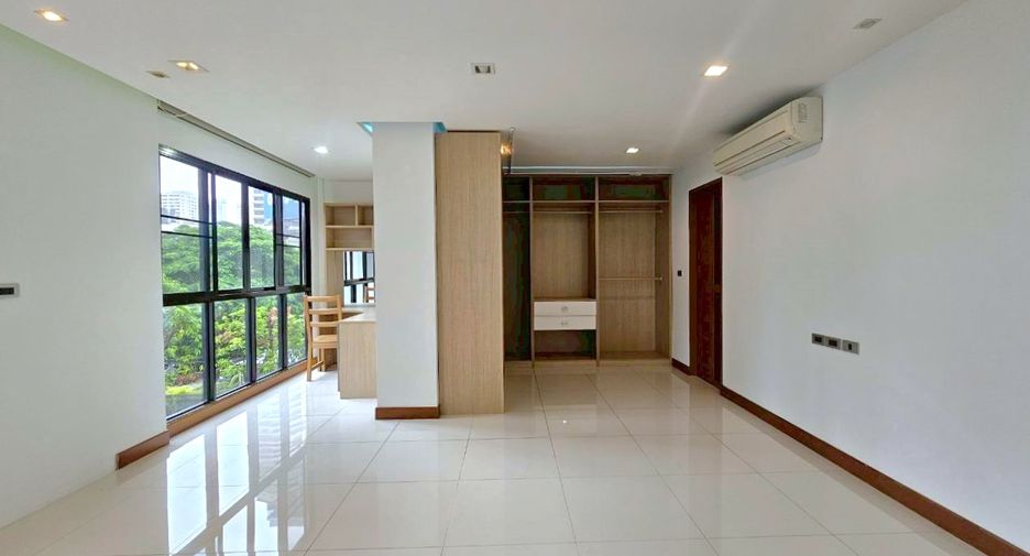 À louer 2 chambres condo à Khlong Toei, Bangkok