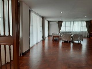ให้เช่า 4 ห้องนอน คอนโด ใน คลองเตย, กรุงเทพฯ