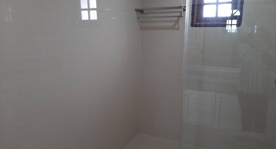 Wohnung zur Miete mit 4 Zimmer in Khlong Toei, Bangkok