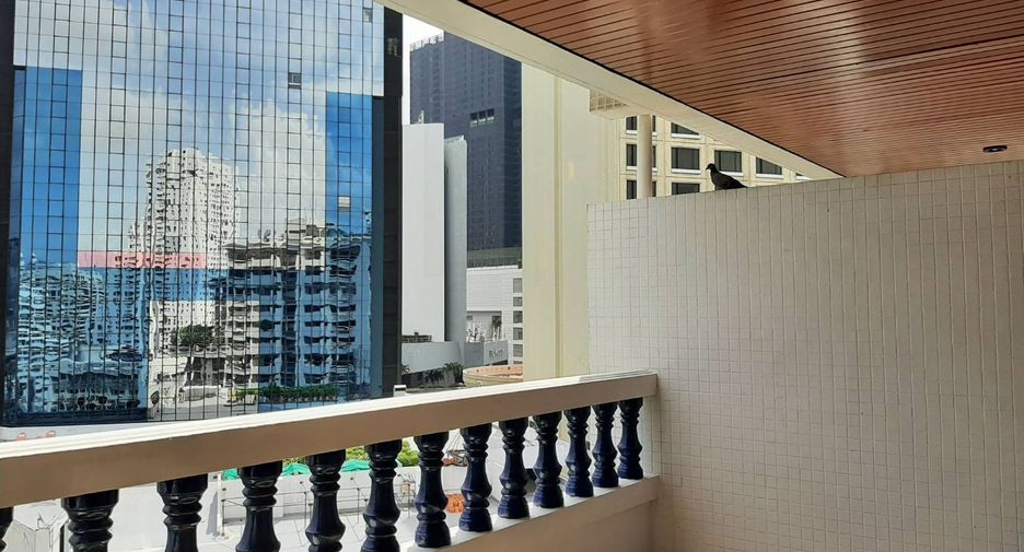 Wohnung zur Miete mit 4 Zimmer in Khlong Toei, Bangkok