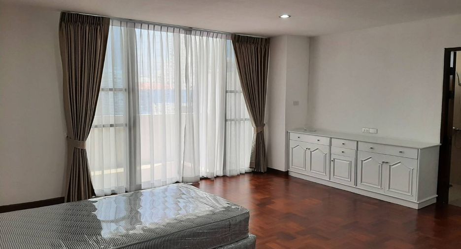 Wohnung zur Miete mit 4 Zimmer in Khlong Toei, Bangkok