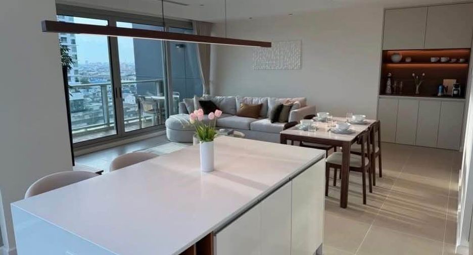 Condo en alquiler de 2 habitaciones en Sathon, Bangkok
