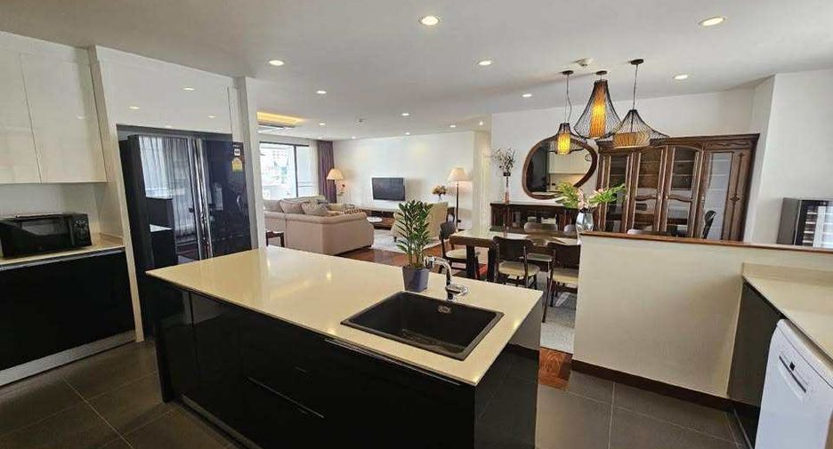 Wohnung zur Miete mit 3 Zimmer in Watthana, Bangkok