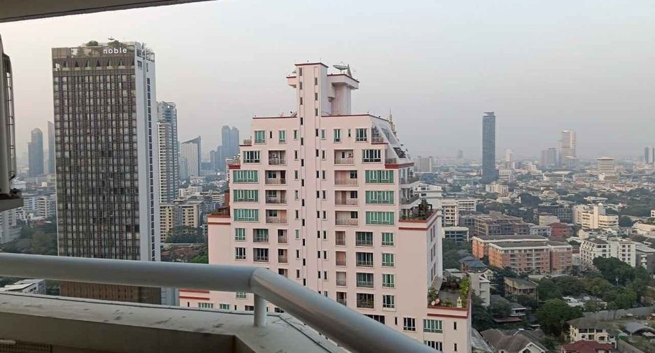 Condo en alquiler de 2 habitaciones en Khlong Toei, Bangkok