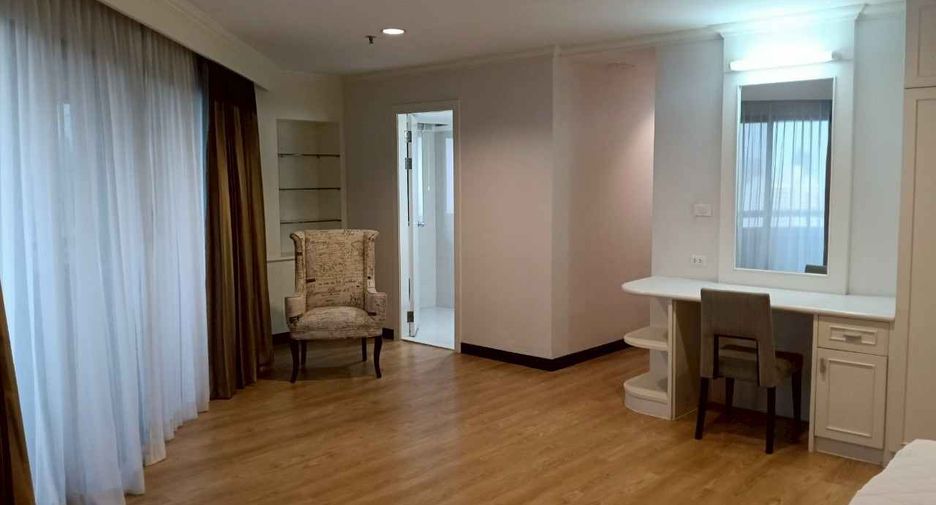 Condo en alquiler de 2 habitaciones en Khlong Toei, Bangkok