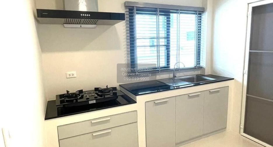 Haus zur Miete mit 3 Zimmer in Bang Phli, Samut Prakan