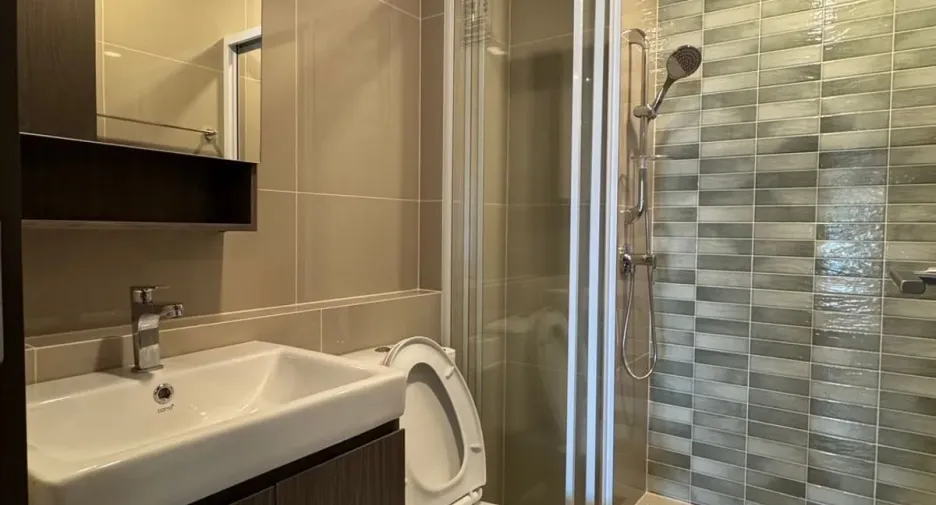 For rent 1 bed condo in Bangkok Noi, Bangkok