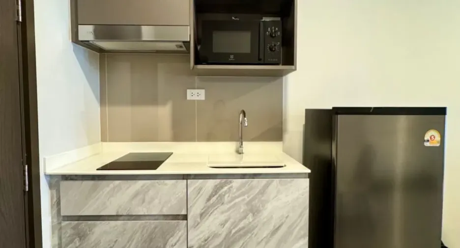 For rent 1 bed condo in Bangkok Noi, Bangkok