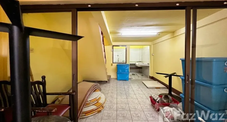 Gewerbefläche zum Kauf mit 1 Zimmer in Sathon, Bangkok