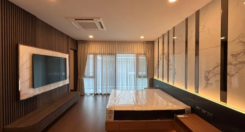 出租 4 卧室 独立屋 在 Bang Phli, Samut Prakan