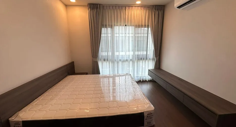 出租 4 卧室 独立屋 在 Bang Phli, Samut Prakan