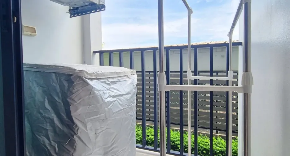 Wohnung zur Miete mit 1 Zimmer in Wang Thonglang, Bangkok