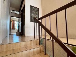 For sale 4 bedrooms retail Space in Watthana, Bangkok