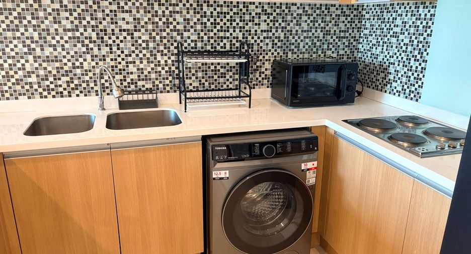 For rent 2 bedrooms condo in Watthana, Bangkok