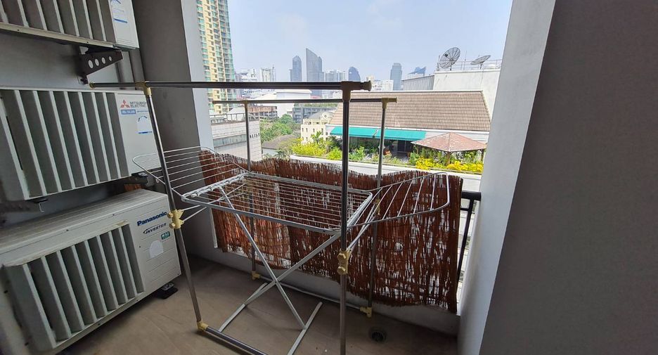 For rent 2 ベッドルーム condo in Watthana, Bangkok