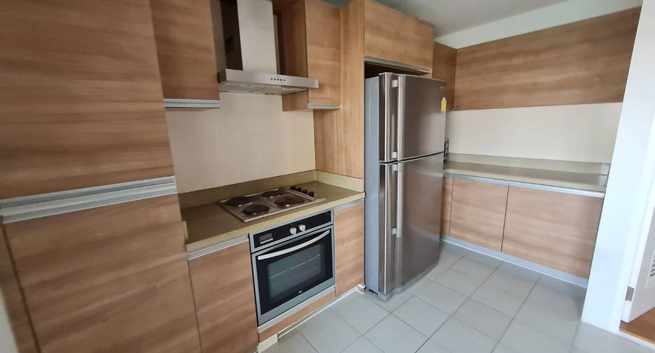 For rent 2 ベッドルーム condo in Watthana, Bangkok