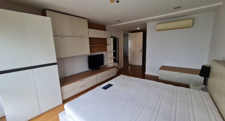 For rent 2 ベッドルーム condo in Watthana, Bangkok