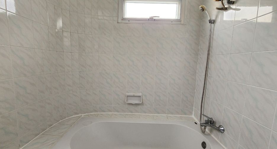 For rent 2 ベッドルーム condo in Watthana, Bangkok