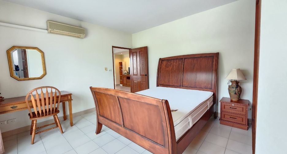 For rent 2 ベッドルーム condo in Watthana, Bangkok