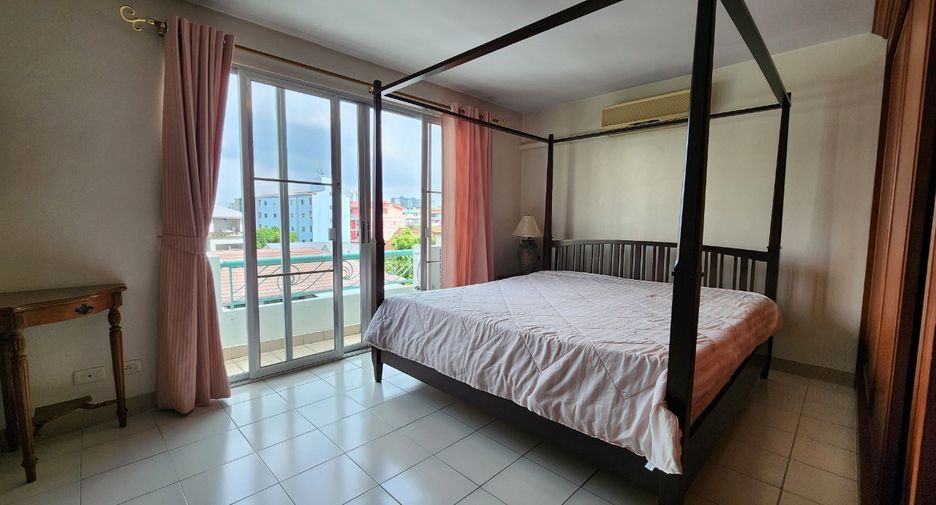 For rent 2 ベッドルーム condo in Watthana, Bangkok