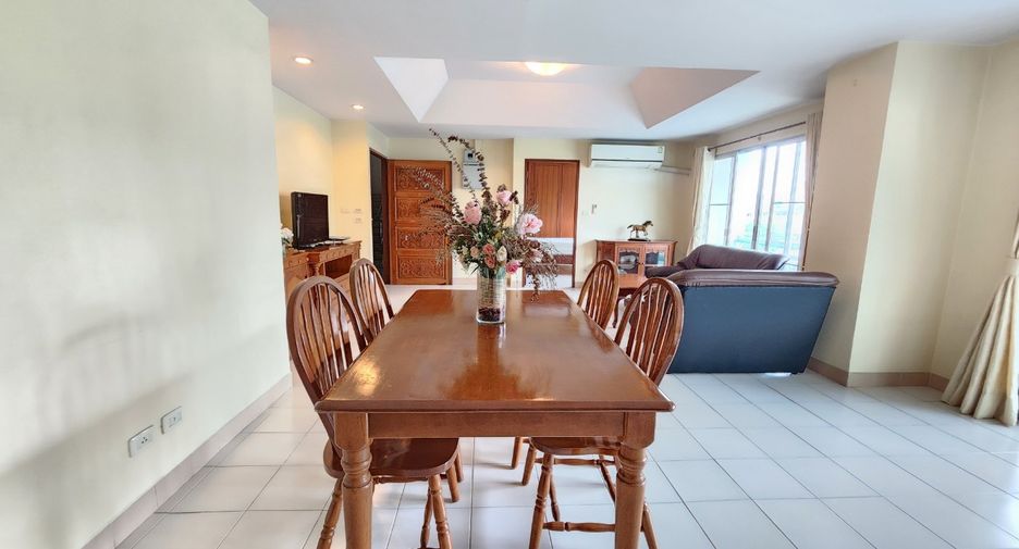 For rent 2 ベッドルーム condo in Watthana, Bangkok
