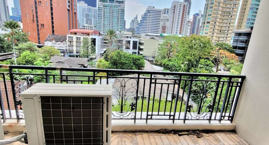 À louer 2 chambres condo à Watthana, Bangkok